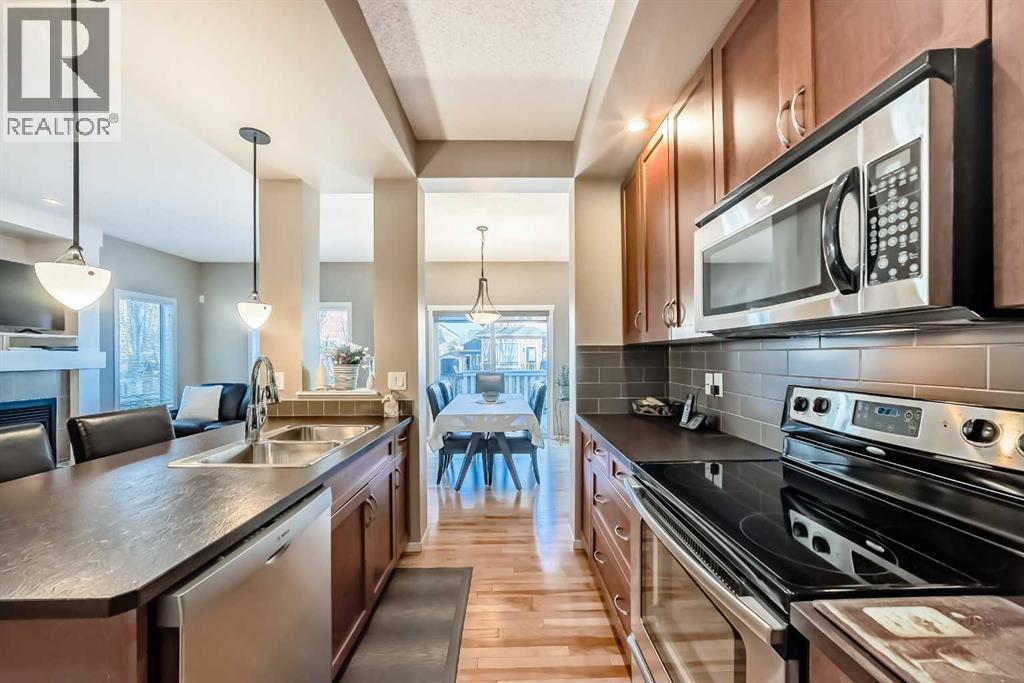 6 River Heights Crescent