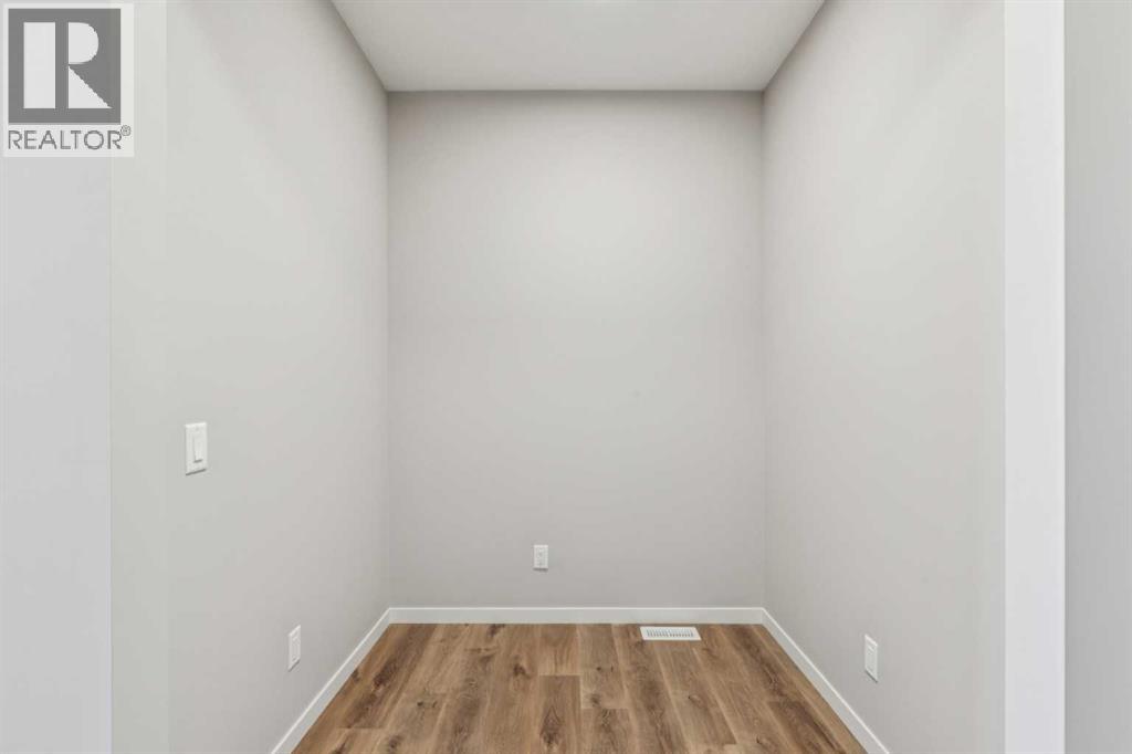 338 Hotchkiss Manor SE