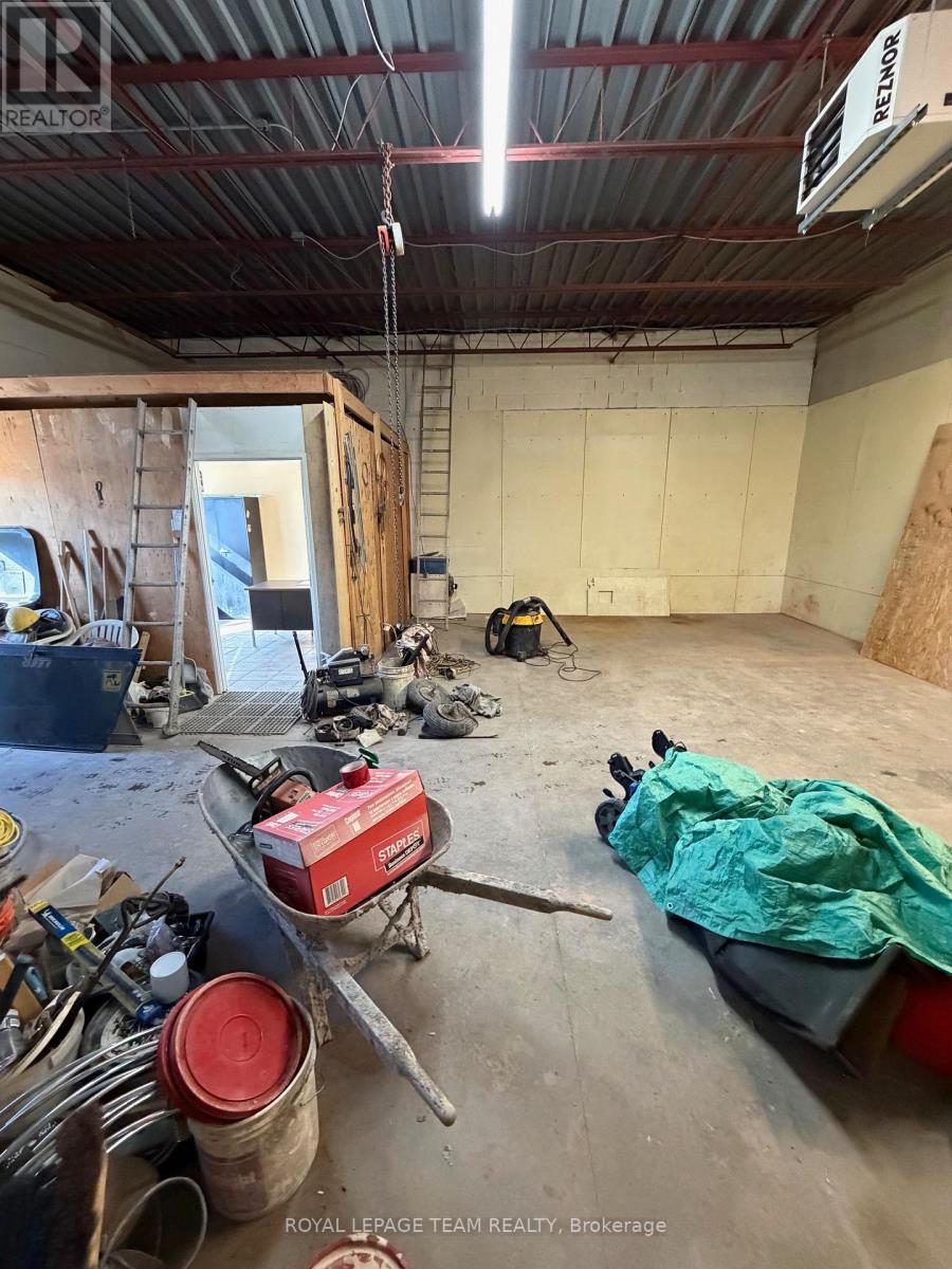 11 - 174 COLONNADE ROAD