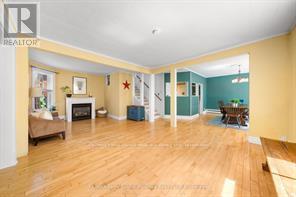 17 WAUBEEK STREET