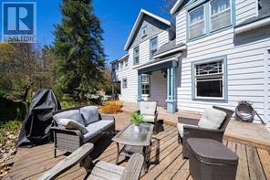 17 WAUBEEK STREET