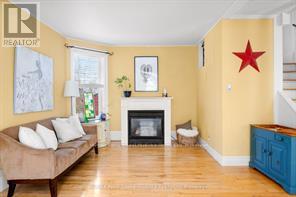 17 WAUBEEK STREET