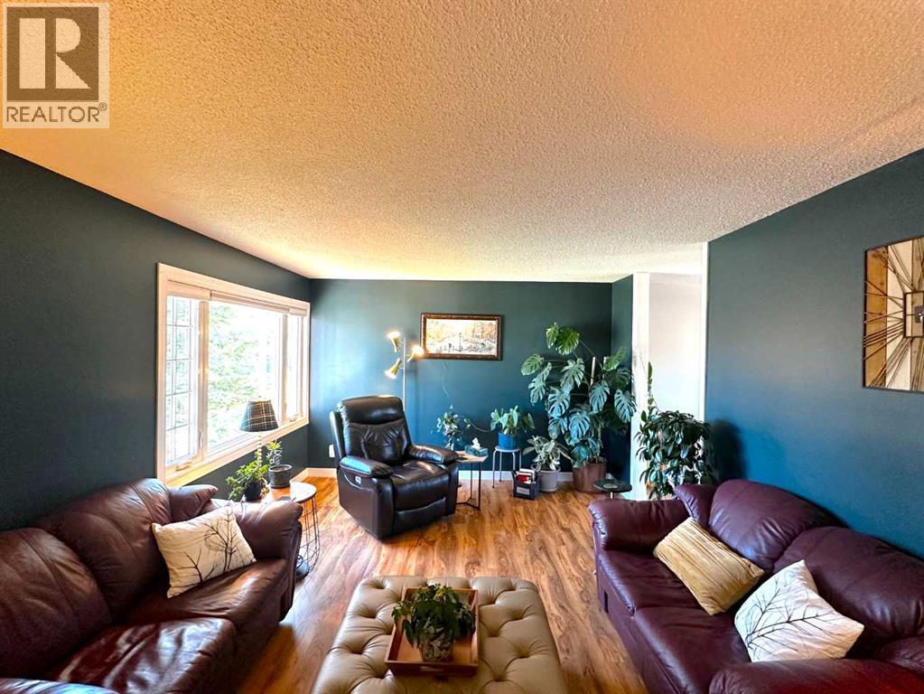 129 Greenview Close N