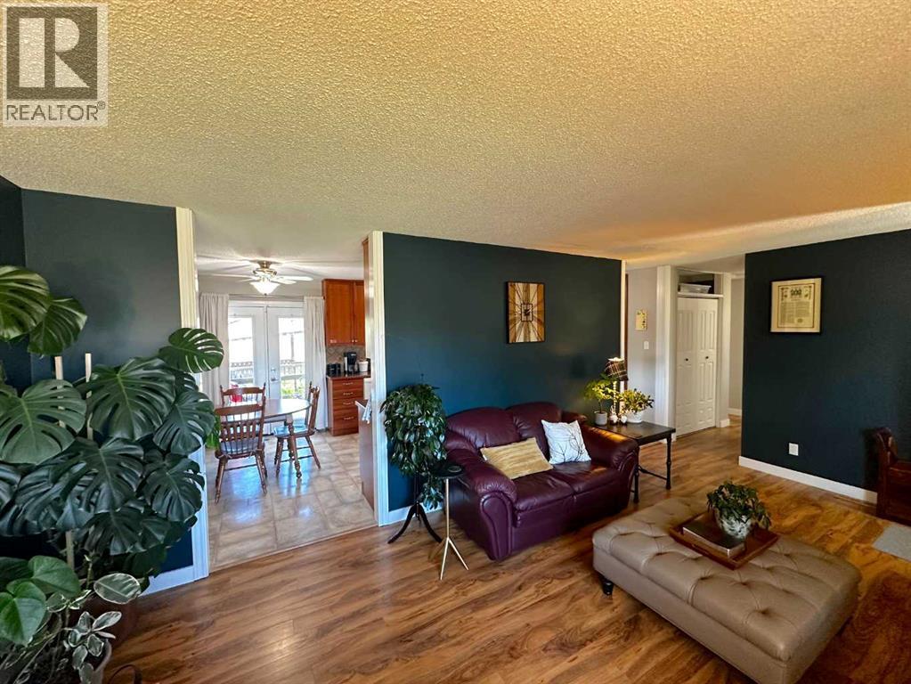 129 Greenview Close N