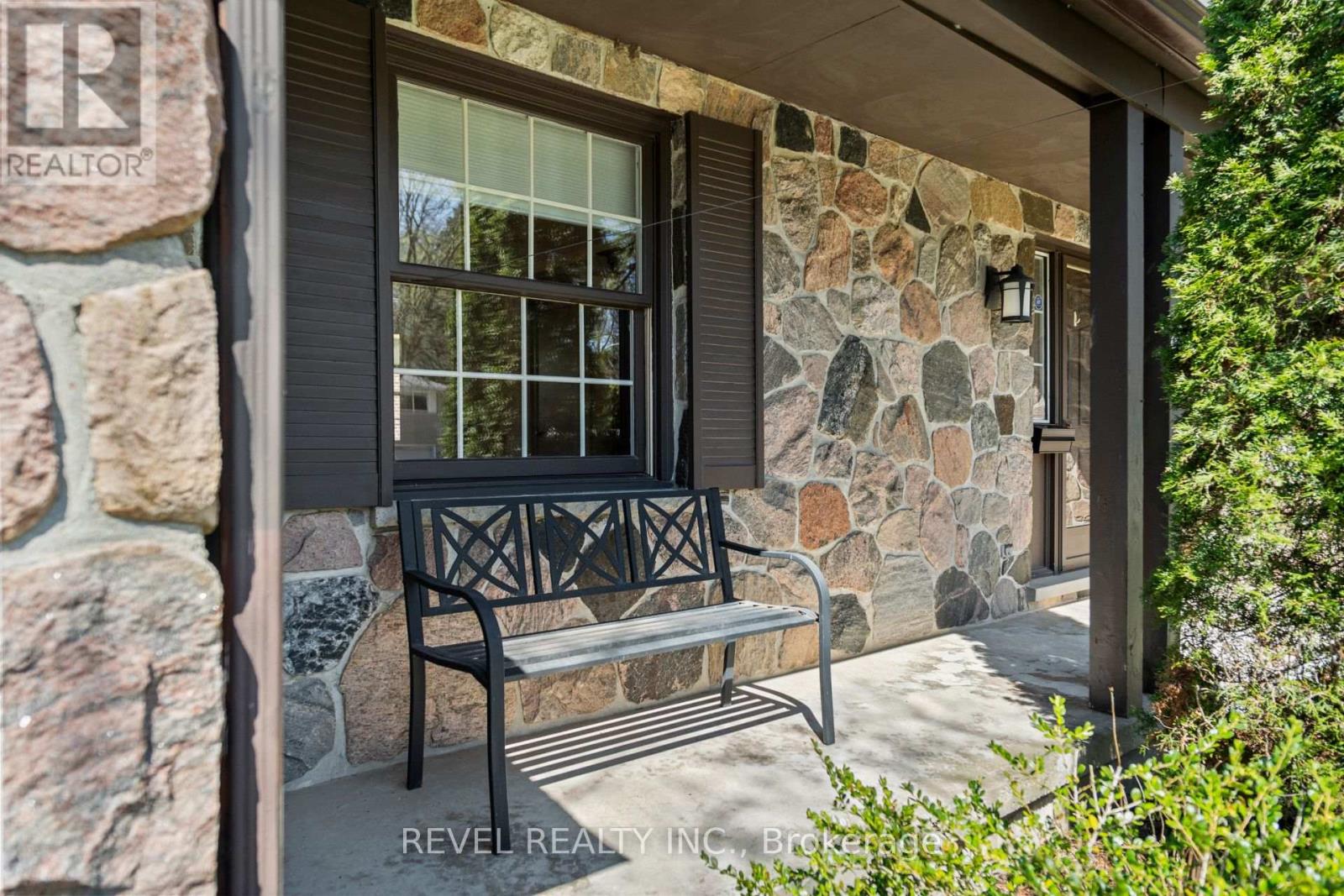 88 CULHAM DRIVE W