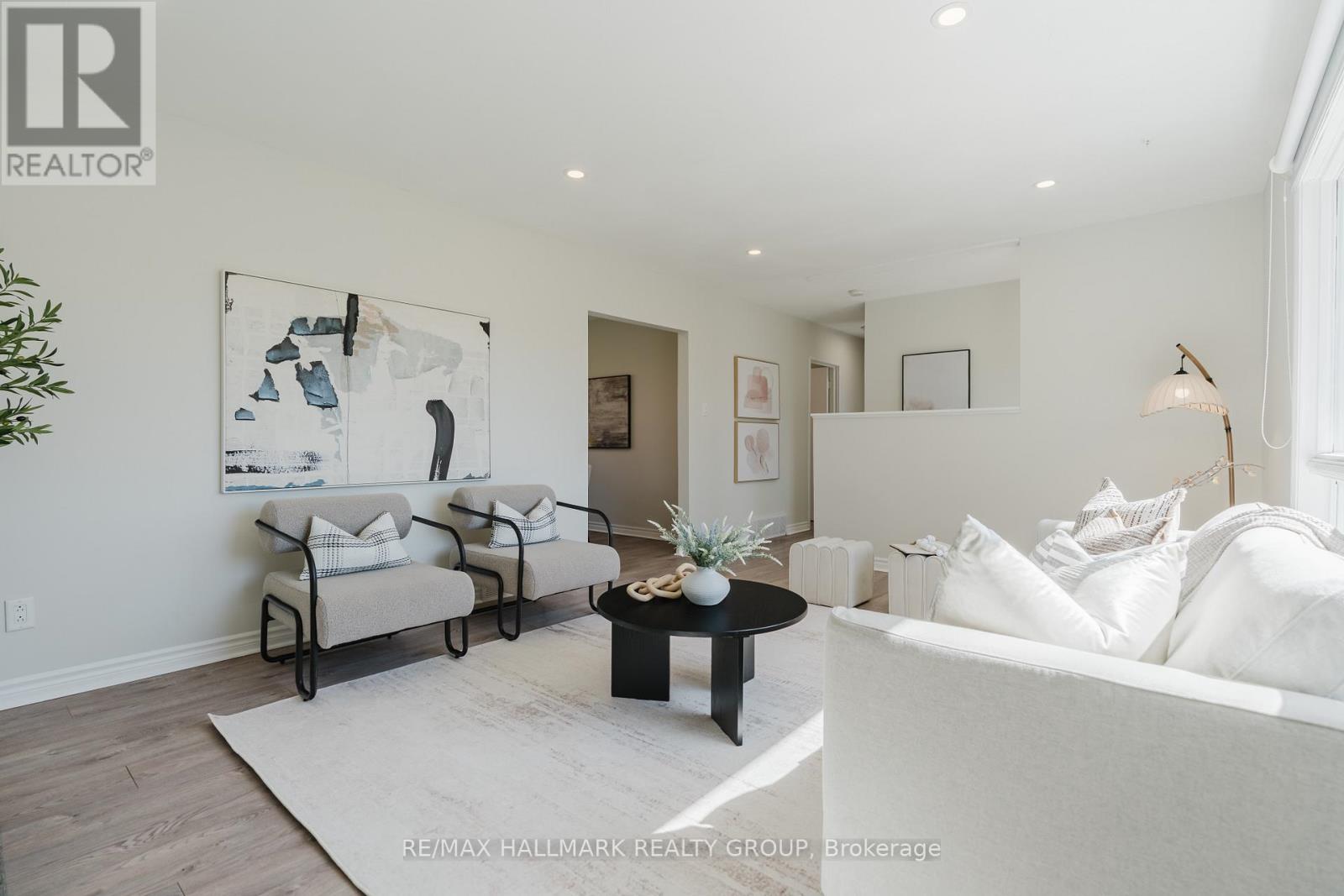 17 WOLMSLEY CRESCENT