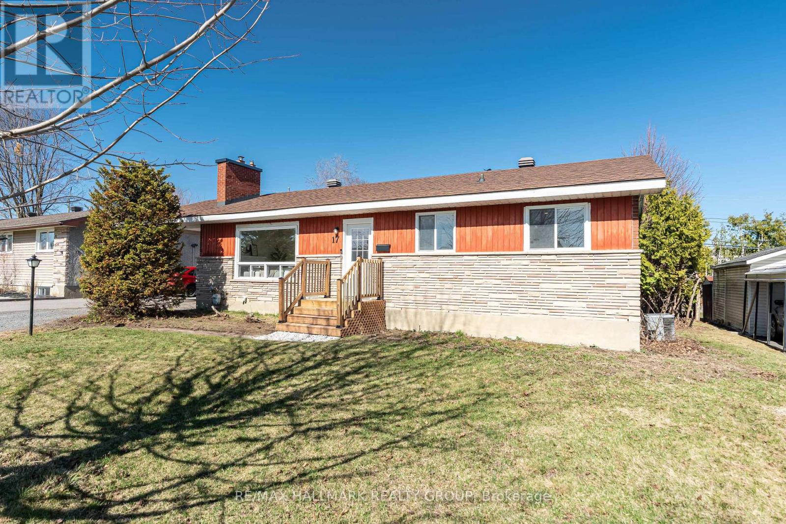 17 WOLMSLEY CRESCENT