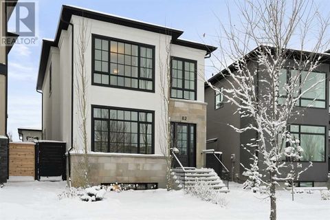 82 Valour Circle SW Calgary AB T3E7B6