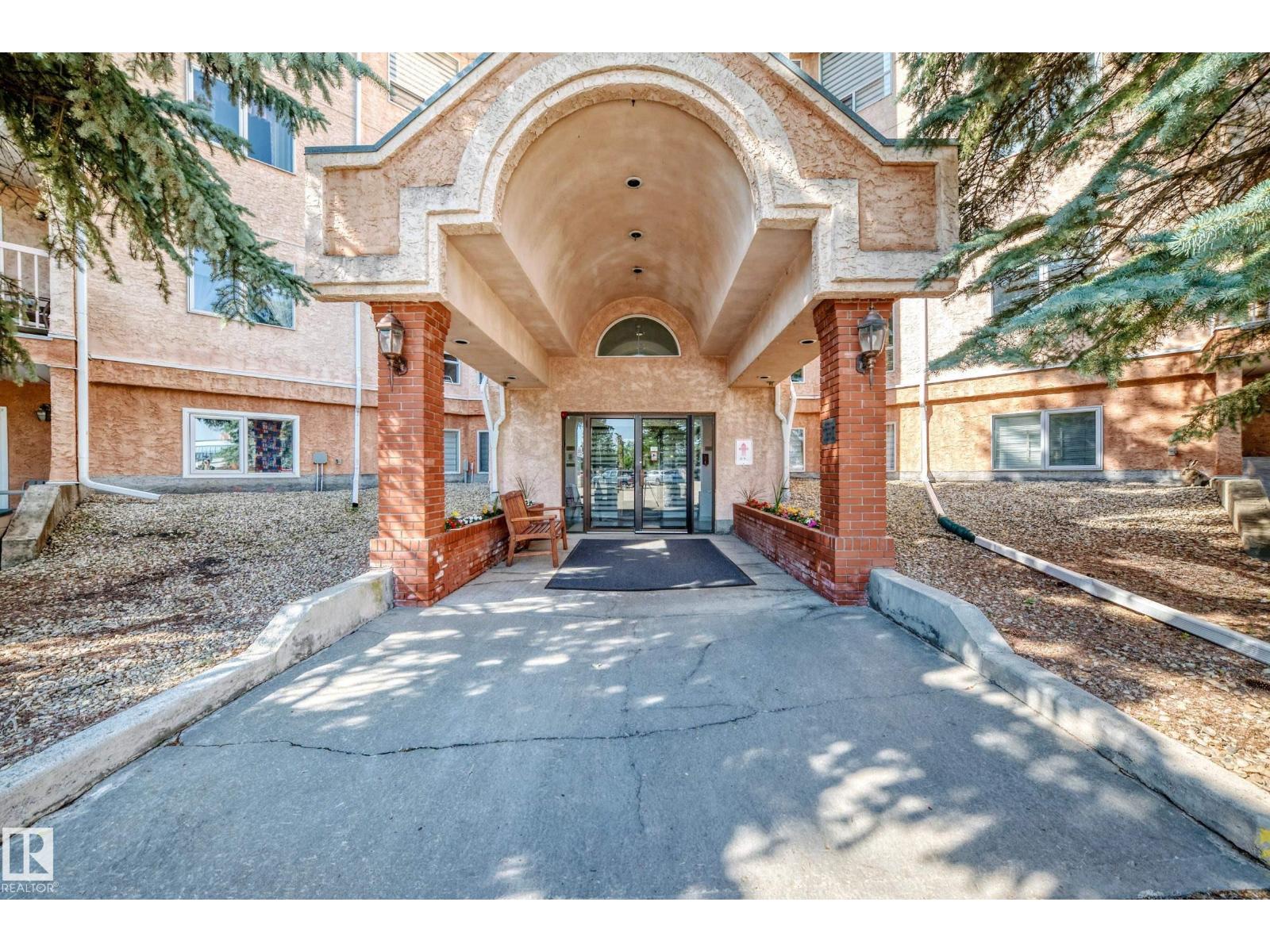 #109 10945 21 AV NW