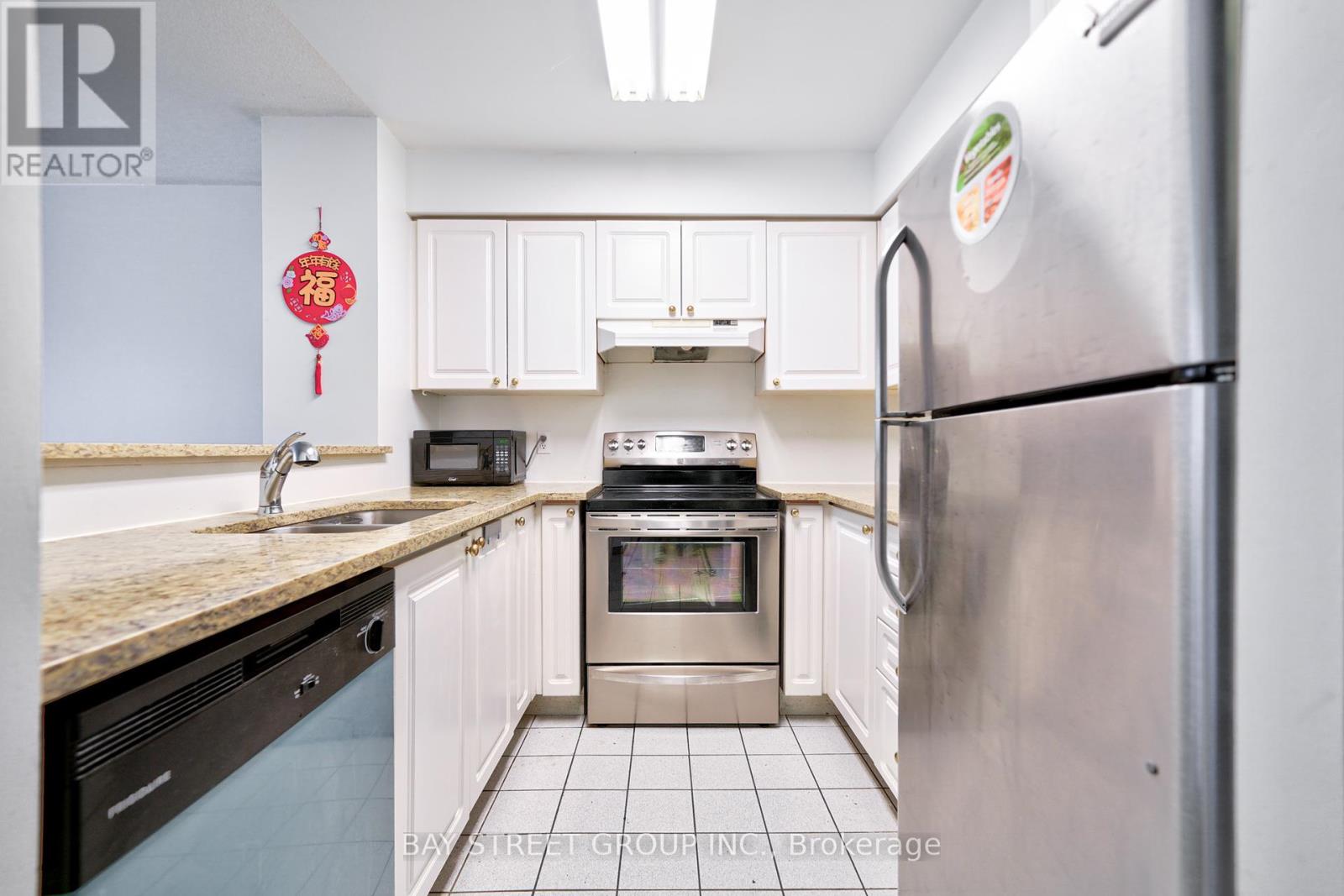106 - 18 PEMBERTON AVENUE