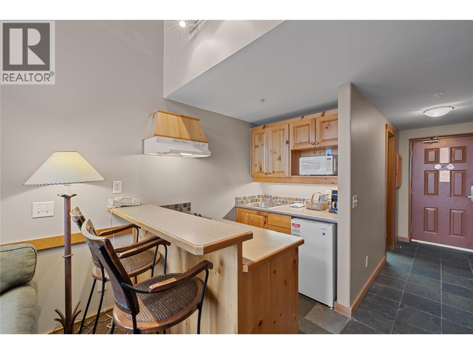 5335 Big White Road Unit# 220