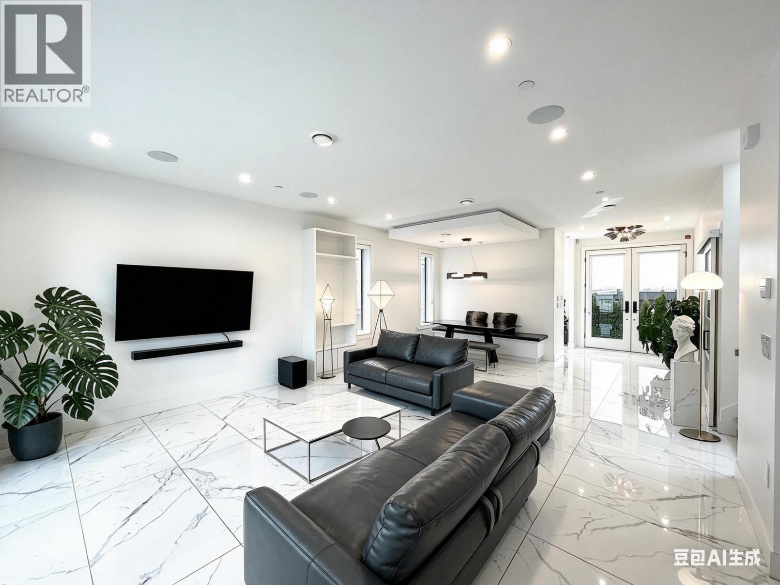 1633 SE MARINE DRIVE