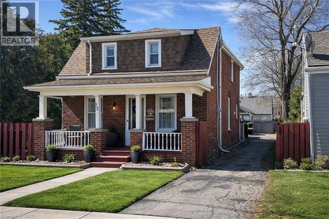 72 EAST 32ND Street Hamilton ON L8V2R9