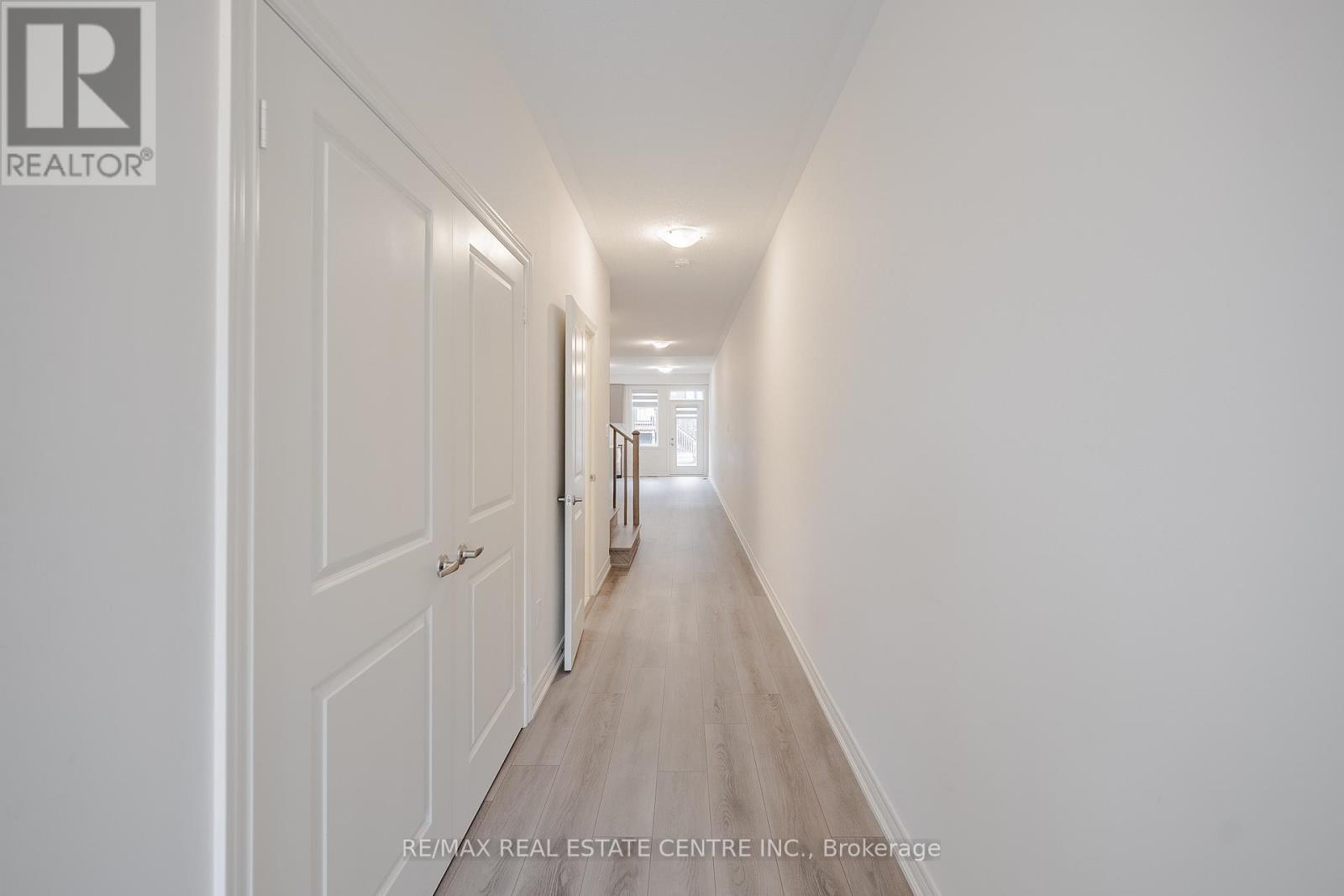 21 GLEDHILL CRESCENT