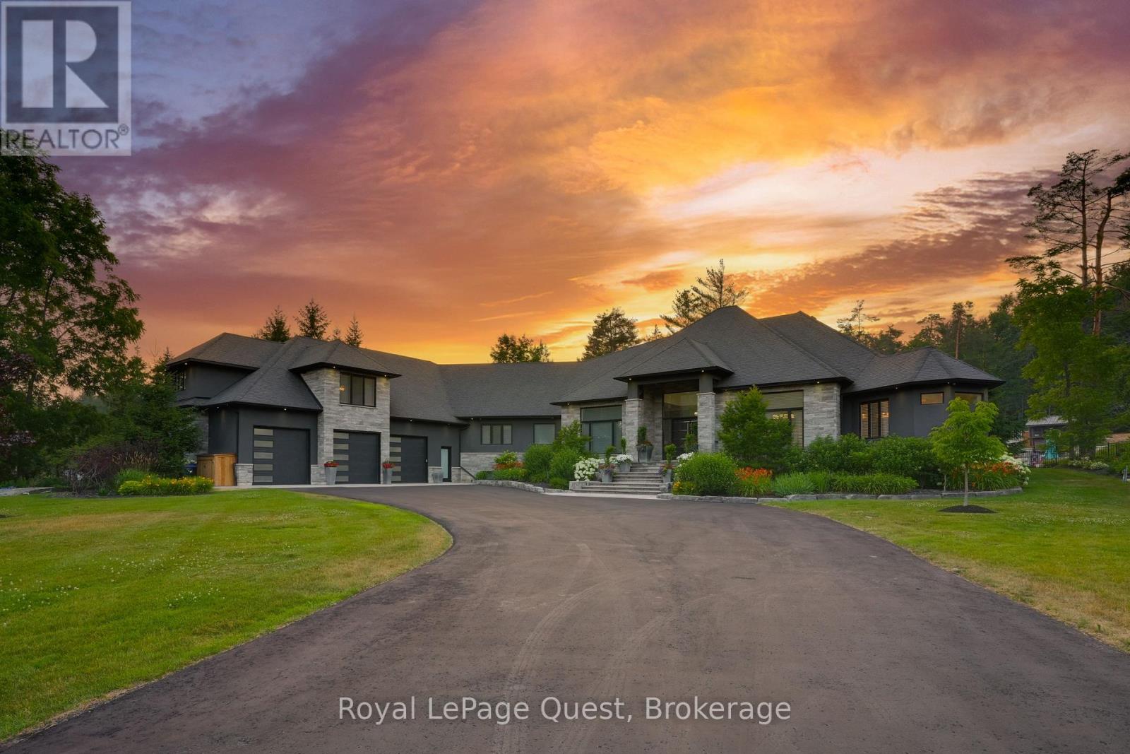 Photo 1 of 49 — 8 MIDVES COURT, Springwater (Midhurst), ON L9X0P3