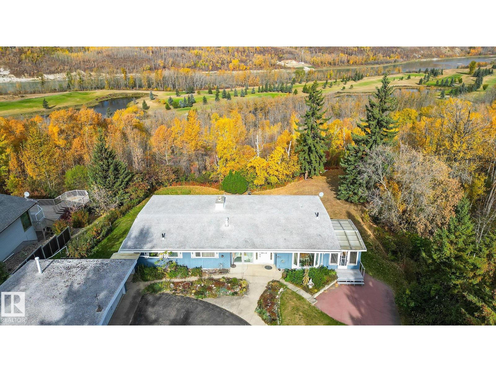140 WINDERMERE DR NW