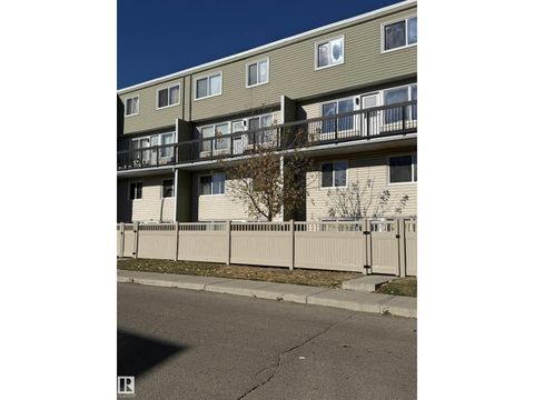 #108 7805 159 ST NW Edmonton AB T5R2E1