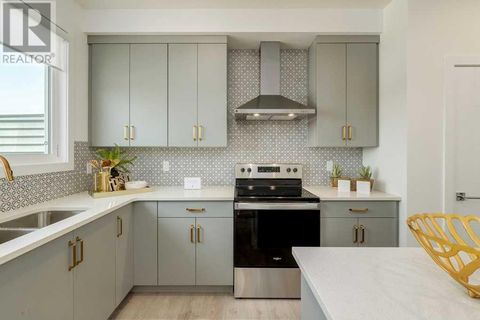 74 Starling Boulevard NW Calgary AB T3P2V7