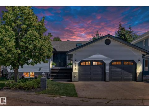 424 BUTCHART DR NW Edmonton AB T6R1R1