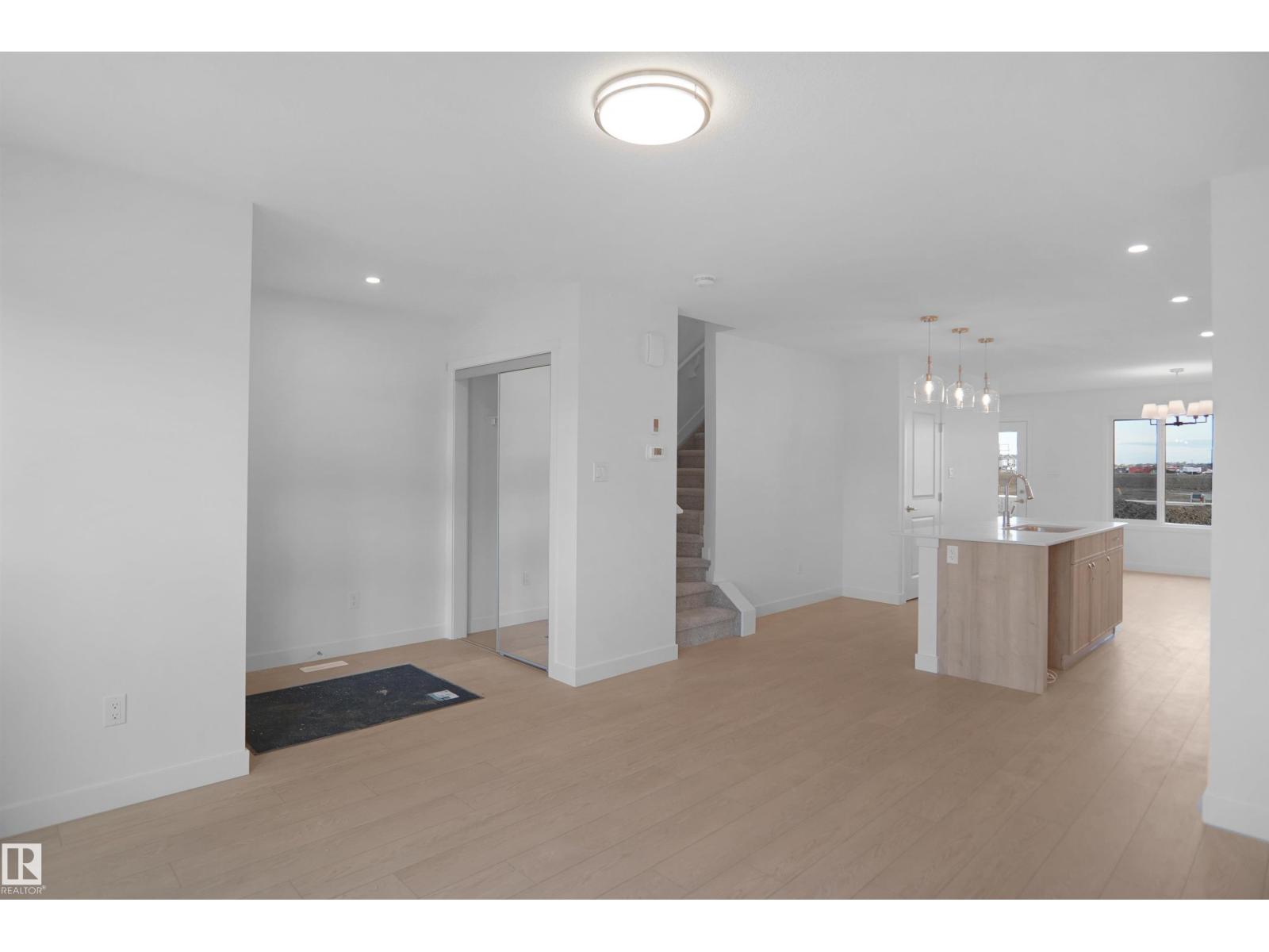 37 Leawood LI