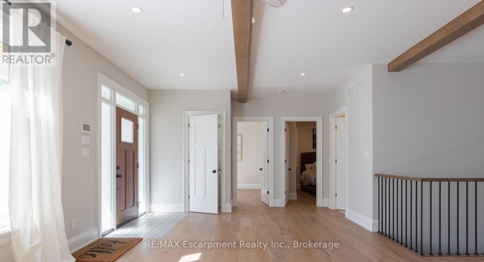 2195 COURTLAND DRIVE