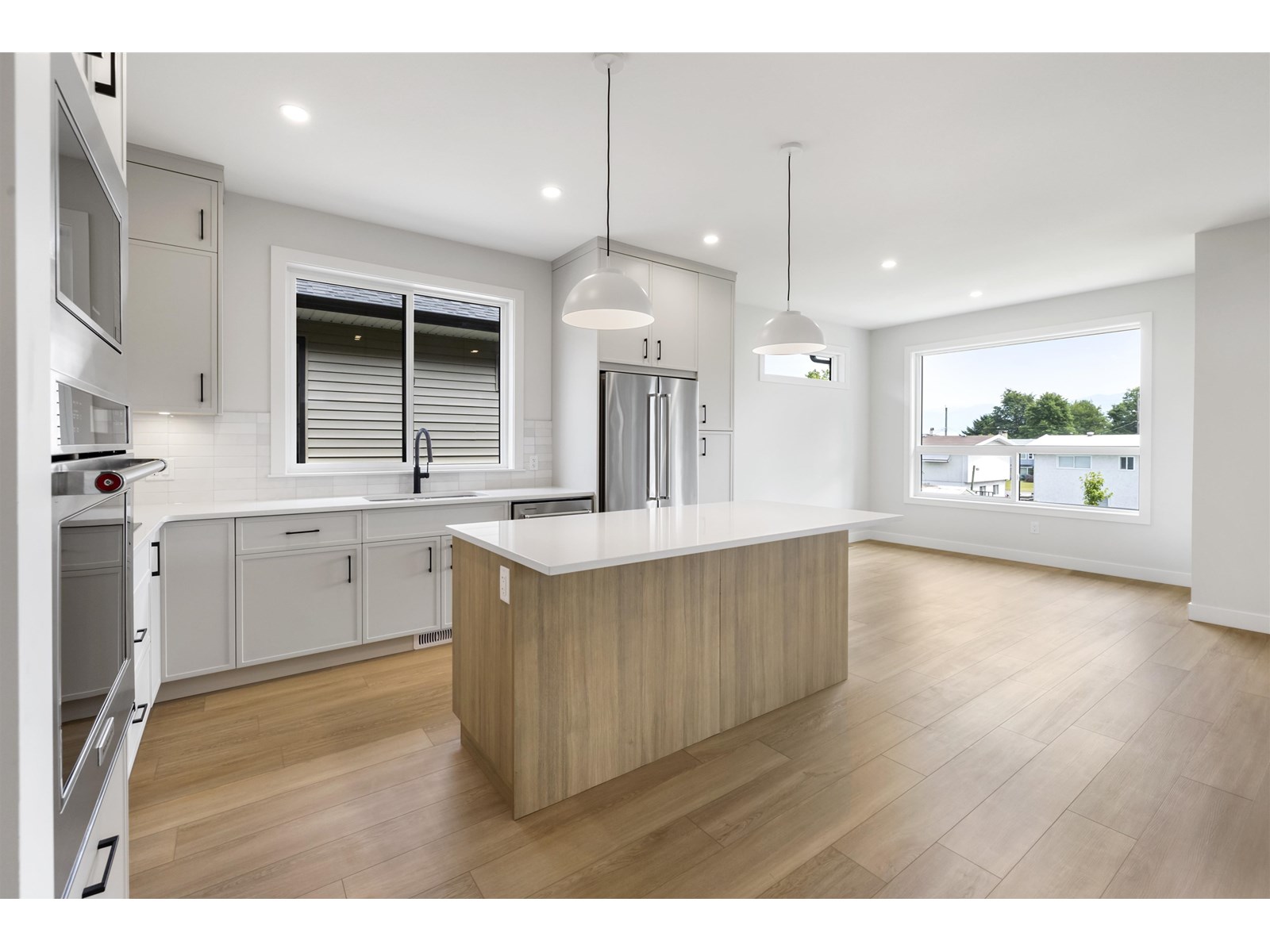 9376 MCNAUGHT ROAD|Chilliwack Proper East