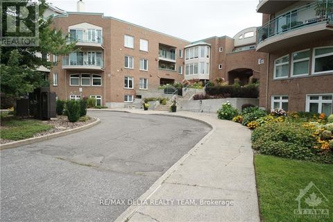 302A - 62 DONALD STREET Ottawa ON K1K1N2