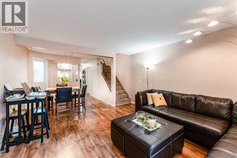 6640 Temple Drive NE Calgary AB T1Y5V6