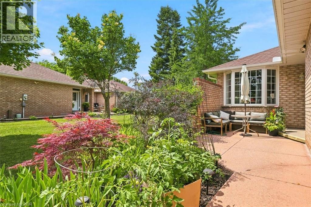 75 BEASLEY Crescent Unit# 14