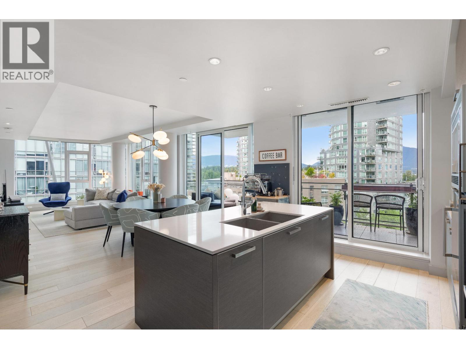 601 1499 W PENDER STREET