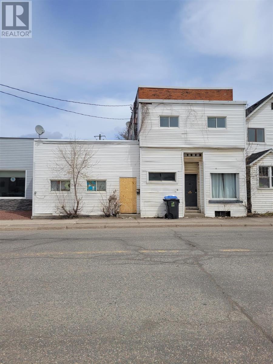 Photo 1 of 7 — 90-92 Wellington ST W, Sault Ste. Marie, ON P6A1H1
