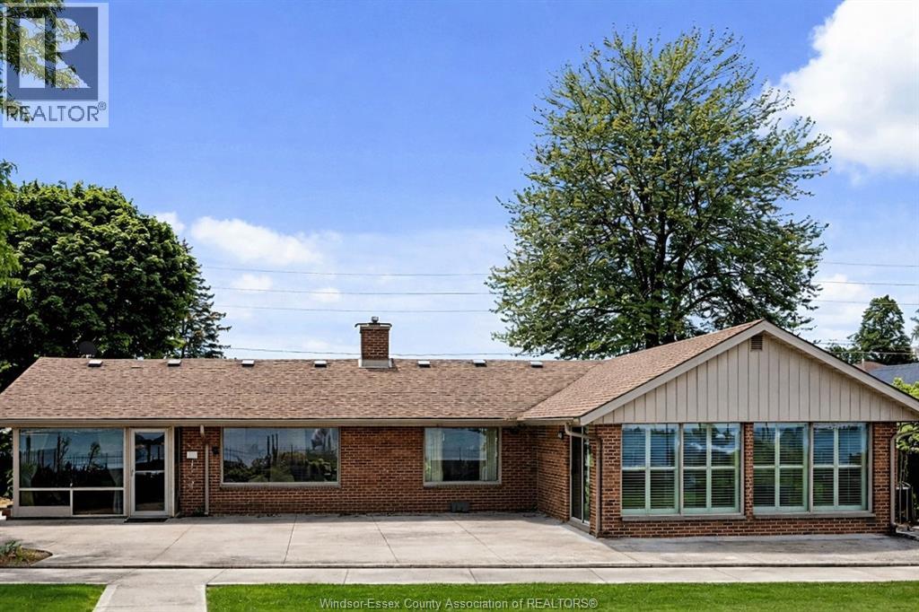 8280 Riverside Dr East