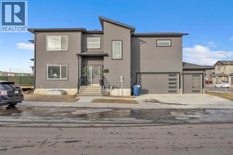 97 Baysprings Gardens SW Airdrie AB T4B5C6