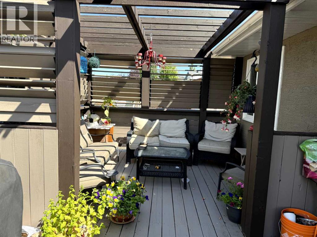 1328 Meadowbrook Drive SE