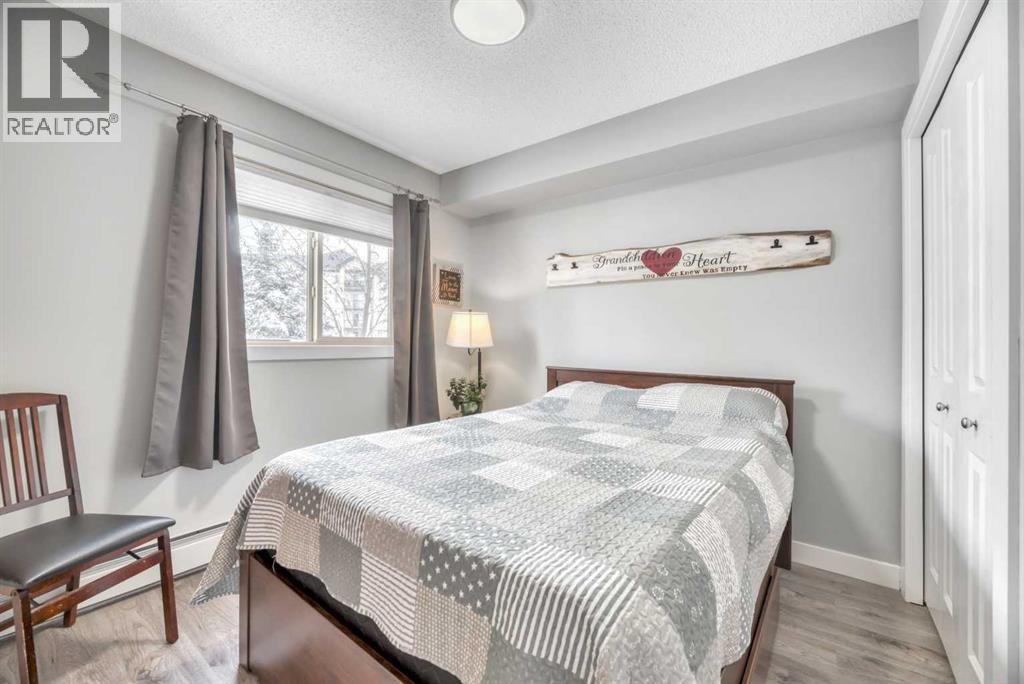 8109, 403 Mackenzie Way SW