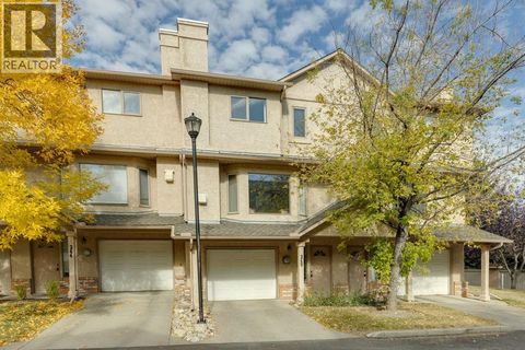 246 Christie Park Mews SW Calgary AB T3H3H2
