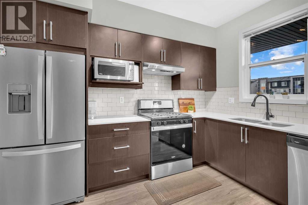 201, 315 Redstone NE