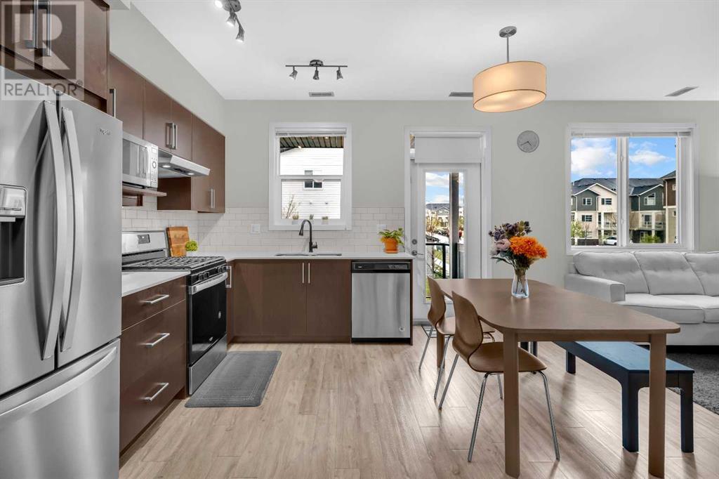 201, 315 Redstone NE