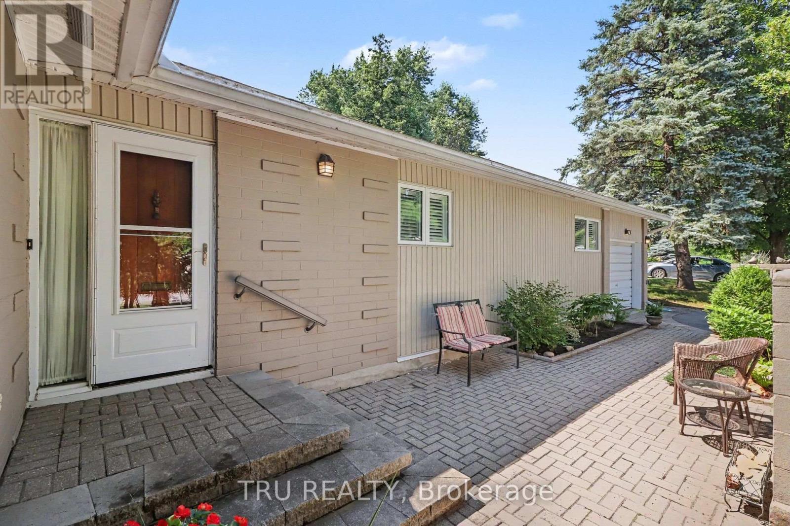 1174 CAMEO DRIVE
