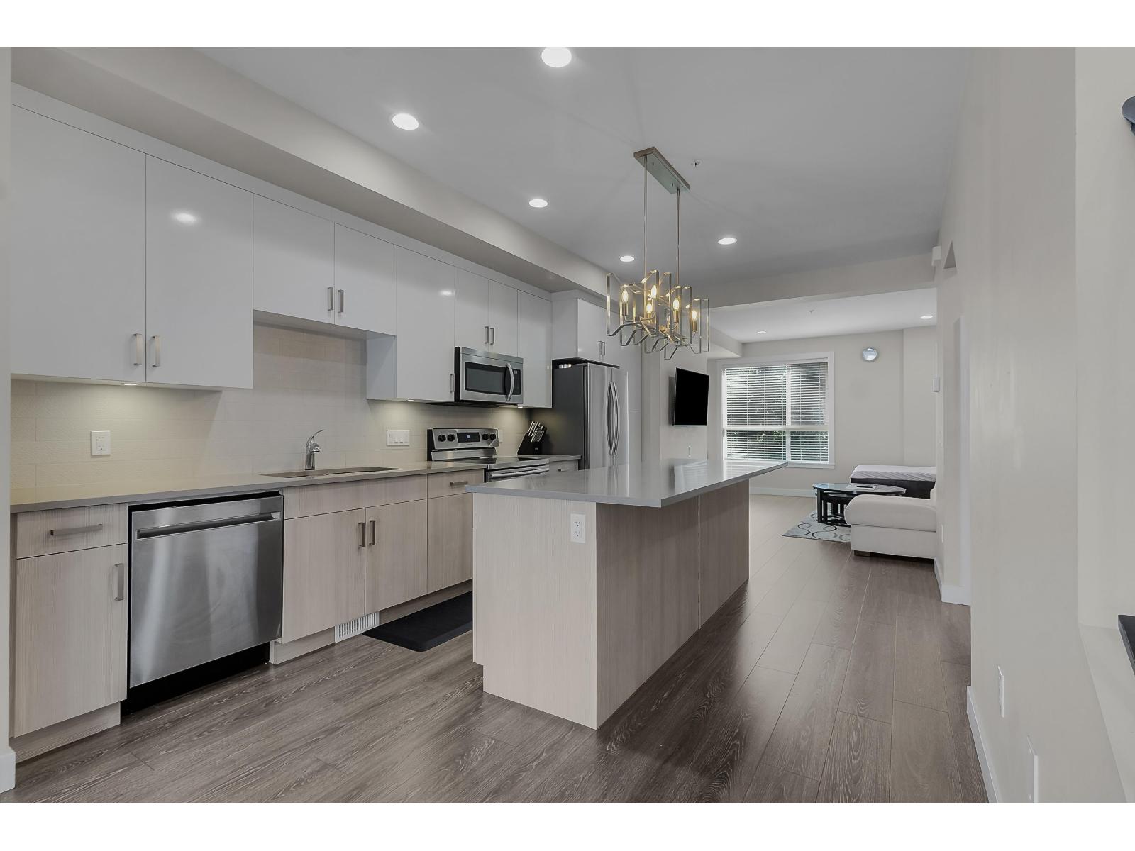 9 8413 MIDTOWN WAY|Chilliwack Proper South