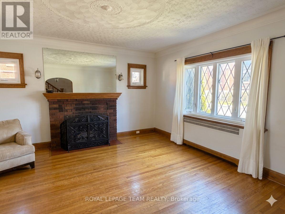 444 PARKDALE AVENUE
