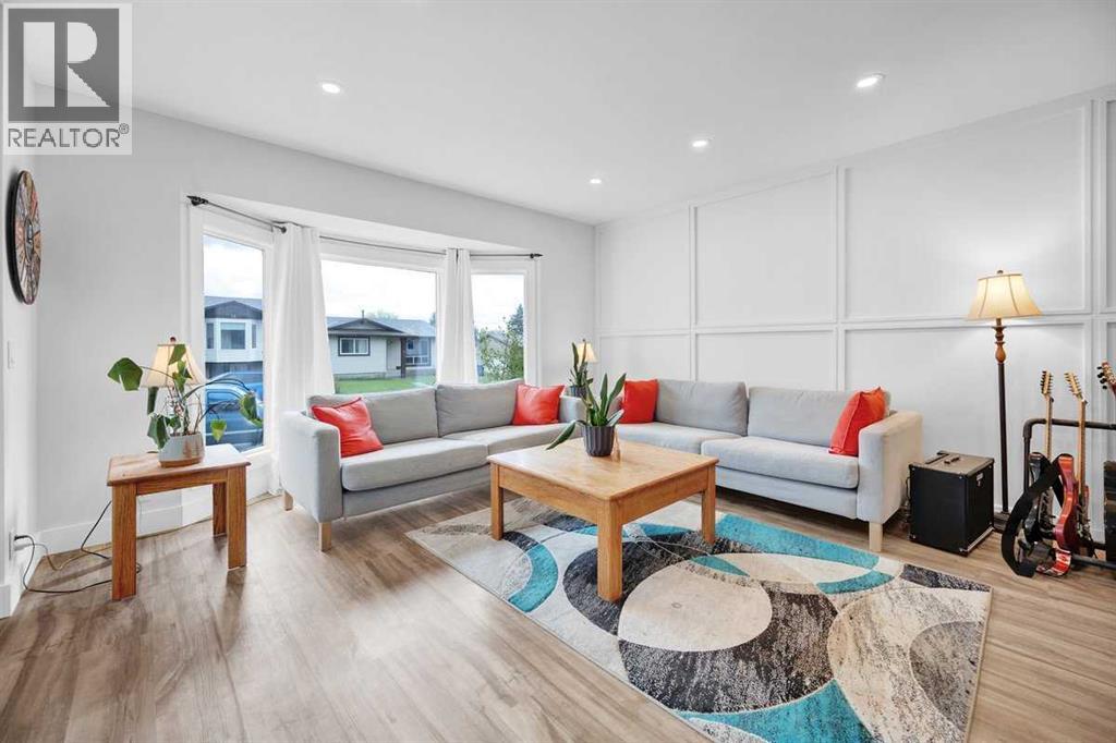 22 Sandstone Crescent SE