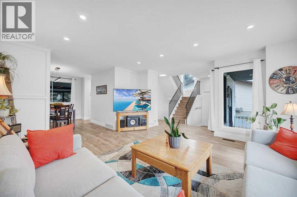 22 Sandstone Crescent SE