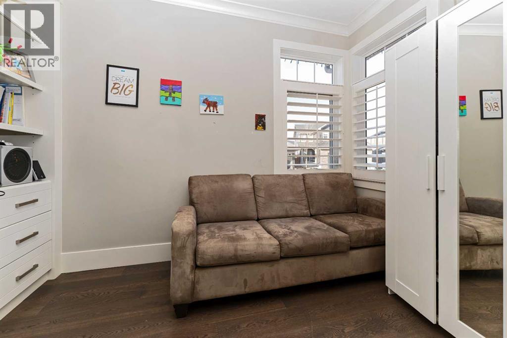 129 Kinniburgh Gardens