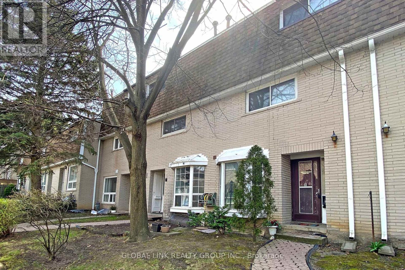 6 - 85 RAMEAU DRIVE S