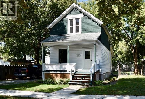 114 ALFRED STREET Sarnia ON N7T2G2