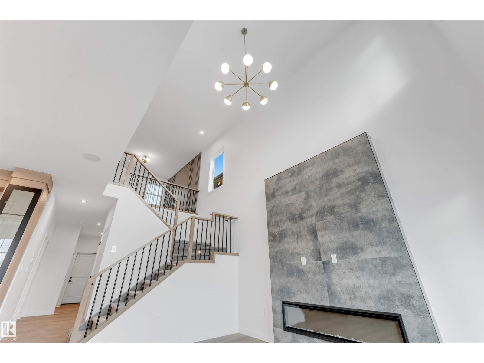 22 MEADOWGROVE LD
