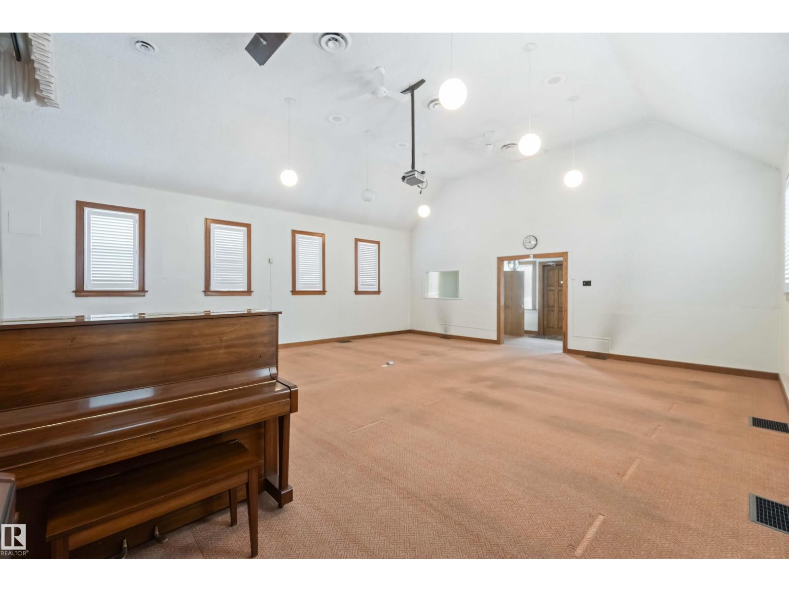 13156 101 st NW