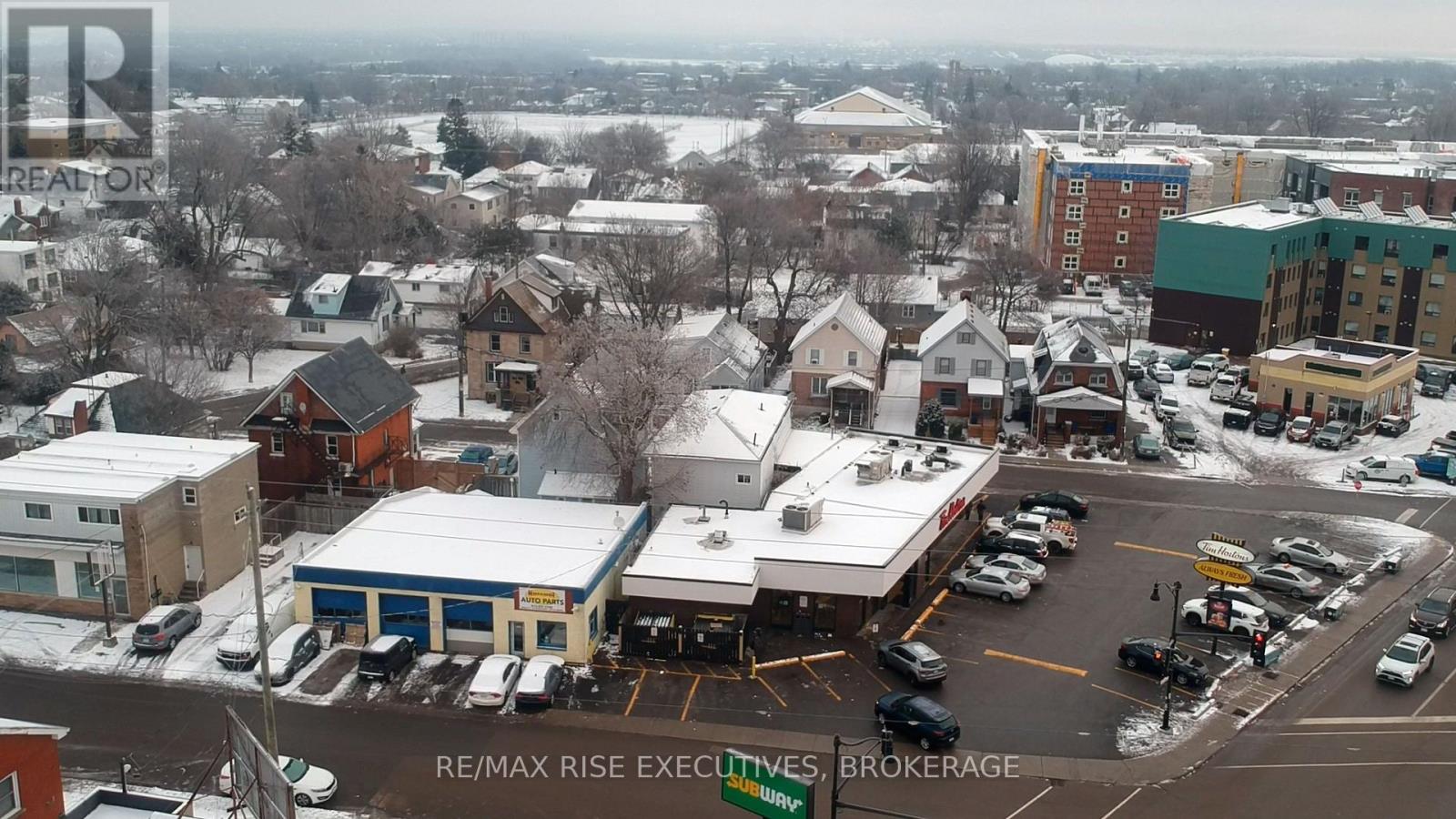 471 MACDONNELL STREET