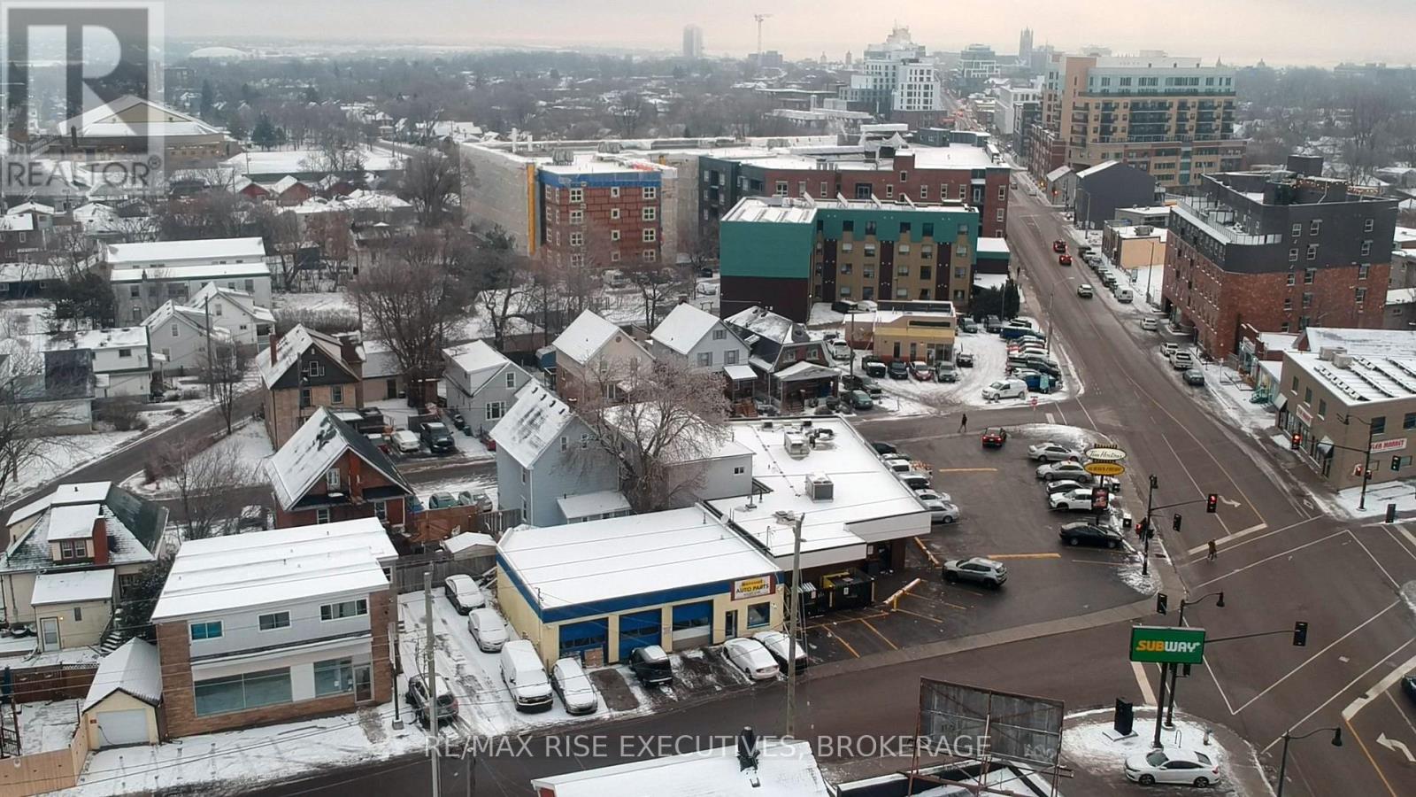 471 MACDONNELL STREET